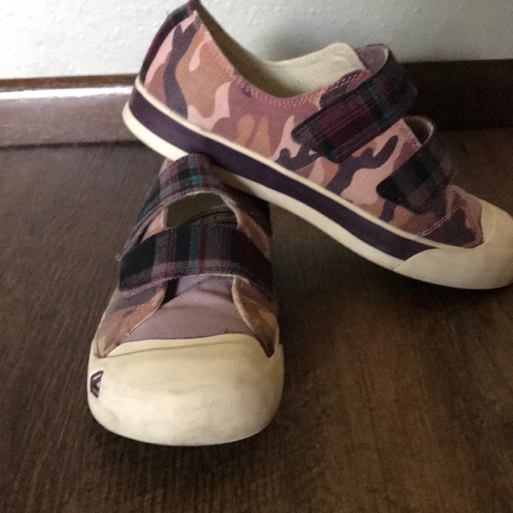 Floral Rose Sula Sneaker